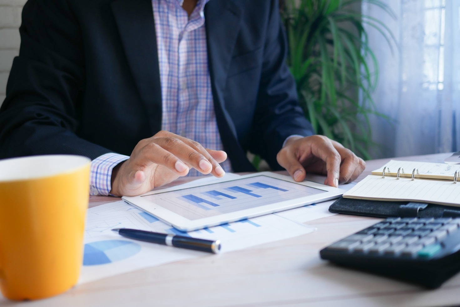 How To Create A Monthly Budget